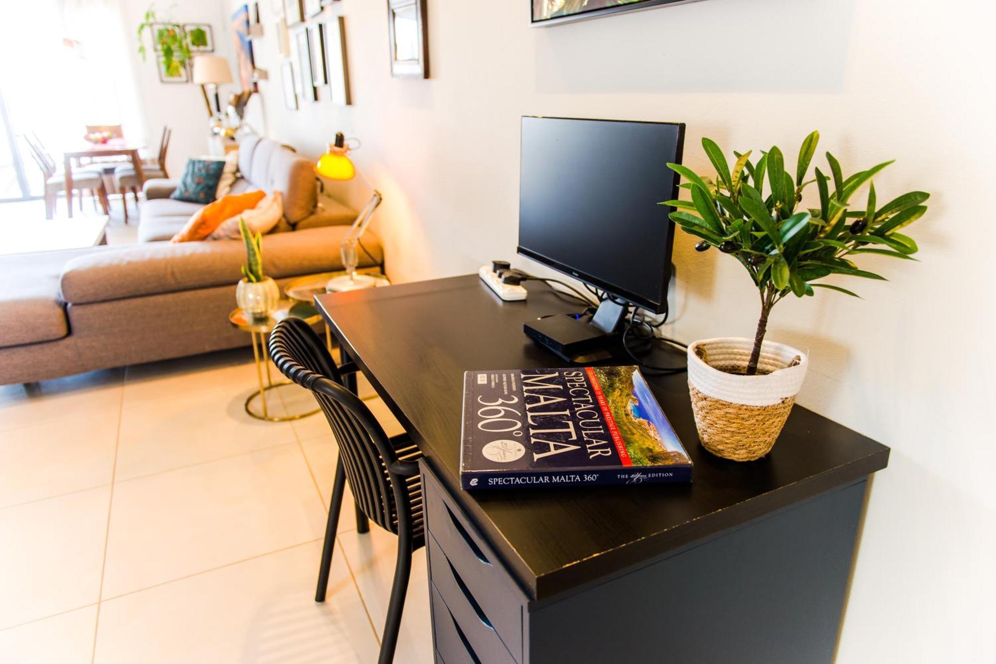 Mediterranean Abode - Spacious Apartment In Swieqi Is-Swieqi Exterior photo